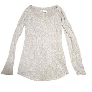 Abercrombie & Fitch Women's Light Gray Long Sleeve Tee